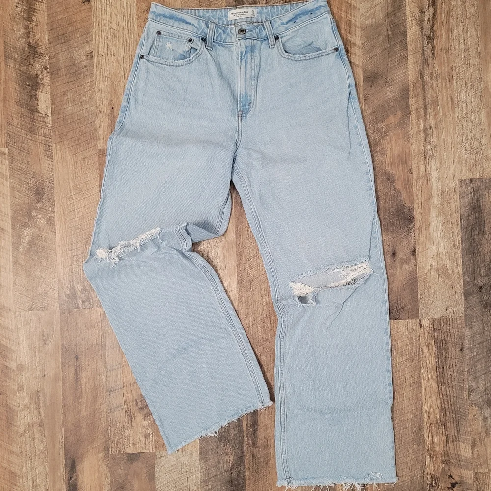 Abercrombie & Fitch The 90s High Rise Relaxed Distressed Women's Jeans Curve Lov - Picture 2 of 10